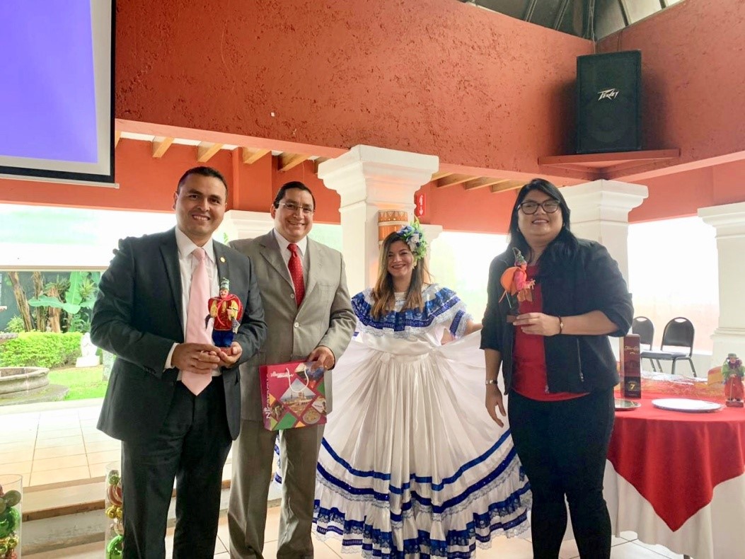 NICARAGUA LINDA1